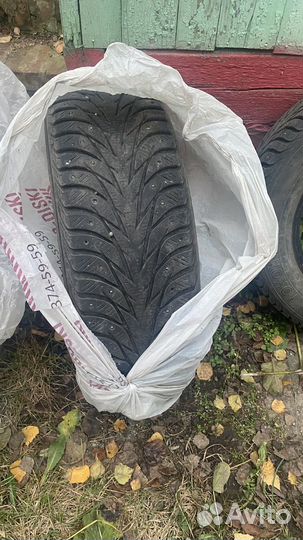 Yokohama Ice Guard IG35 215/65 R16 102T