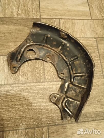 Грязезащитный щит переднего диска Seat Cordoba