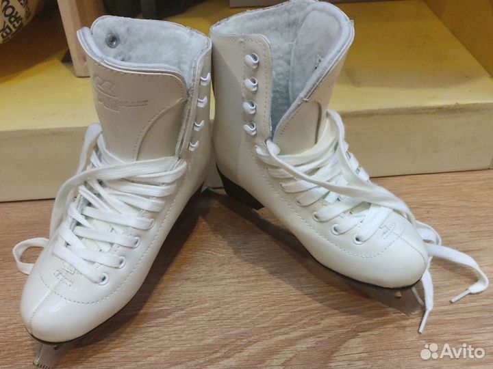 Коньки фигурные 30р-р