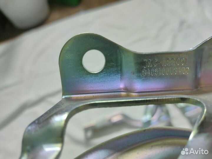 Петли капота Москвич 3