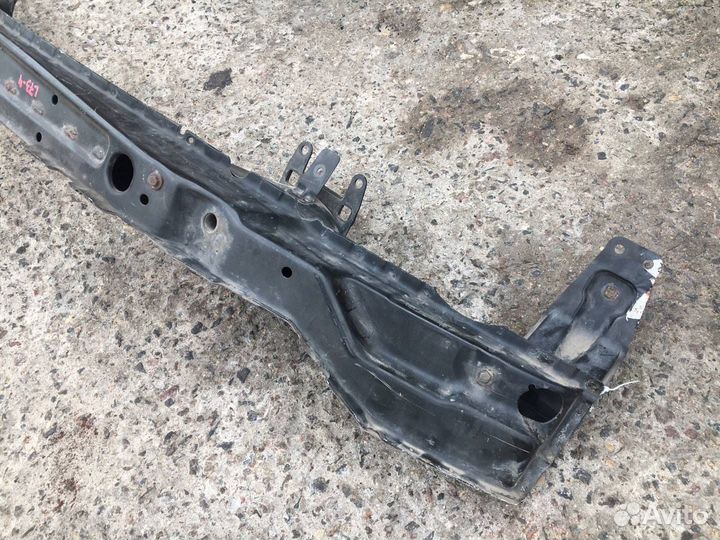 Усилитель переднего бампера BMW X5 E53 2003