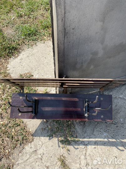 Вешалка для одежды настенная