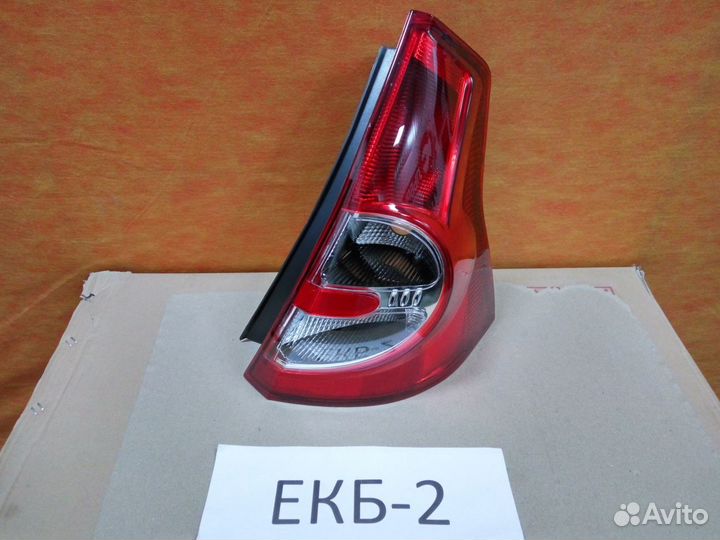 Фонарь правый Renault Sandero 1 2009-2014