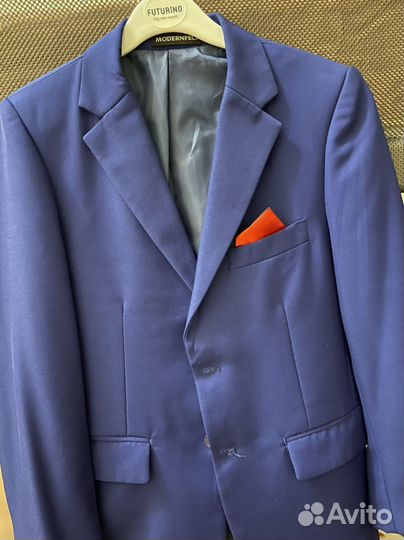 Пиджак мальчиковый152-156 размера