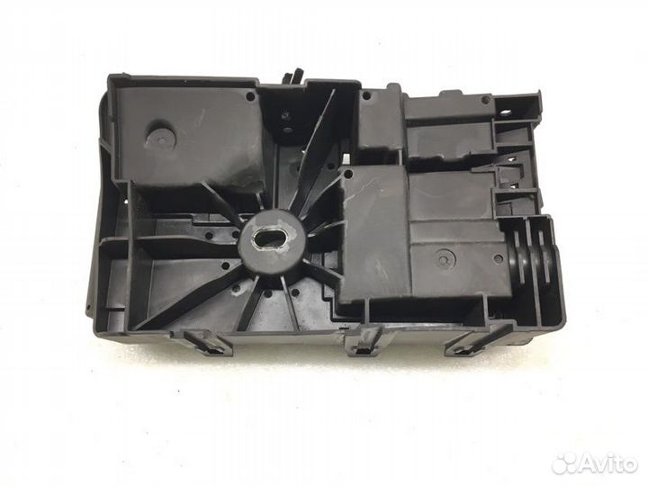 Корпус блока предохранителей Chevrolet Cruze седан