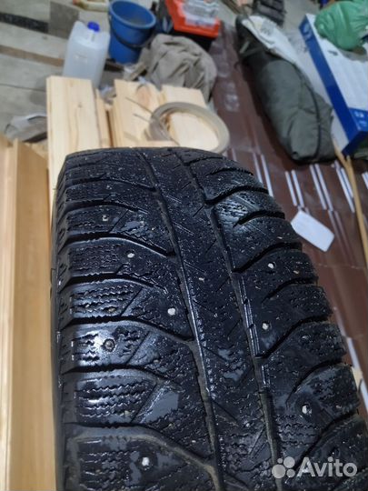 Bridgestone Ice Cruiser 7000 195/65 R15