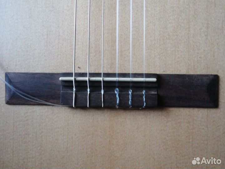 Классическая гитара 6-струнная