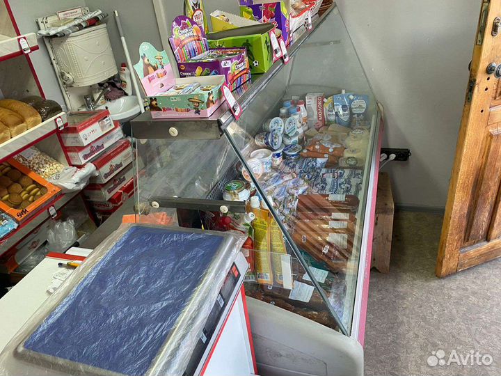 Холодильная витрина бу