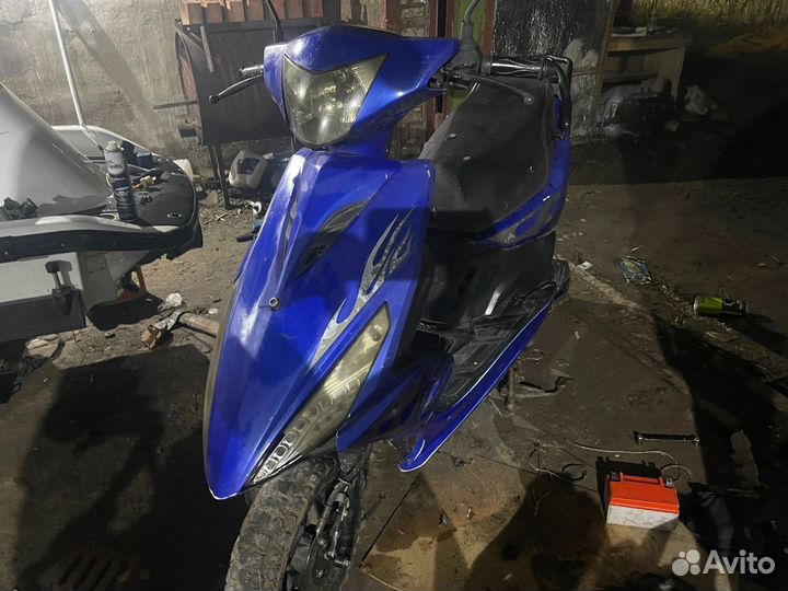 Скутер vento Corsa