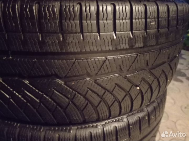 Michelin Pilot Alpin PA4 225/45 R18 105Y