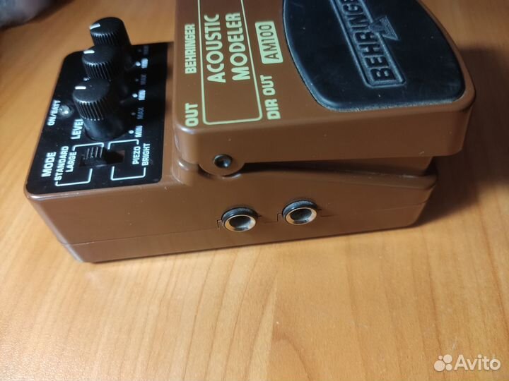 Гитарная педаль Behringer