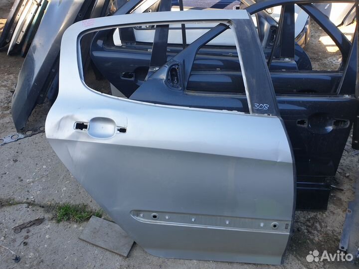 Дверь задняя правая peugeot 308 1 пежо хетчбек зп