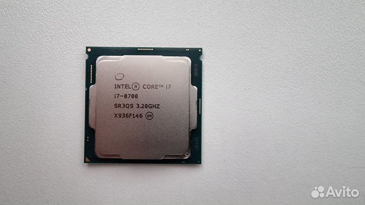 Процессор Intel Core i7-8700