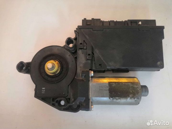 Моторчик стеклоподъёмника на Ауди А8