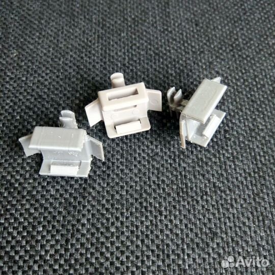 Клипсы карниза шторки Volvo FH