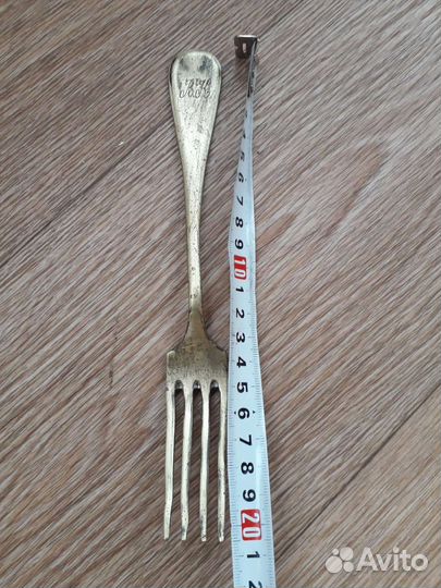 Старинная вилка латунь с инициалами