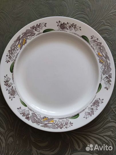 Посуда времен СССР: рюмки,тарелки, чашки