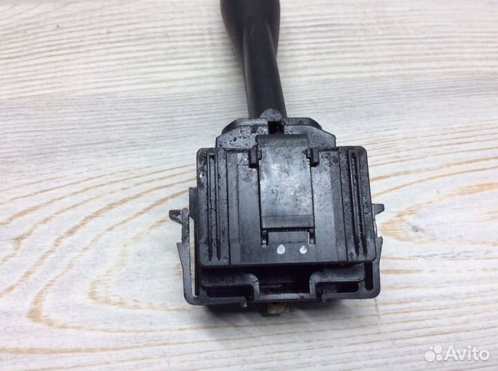 Переключатель поворотов подрулевой Mitsubishi