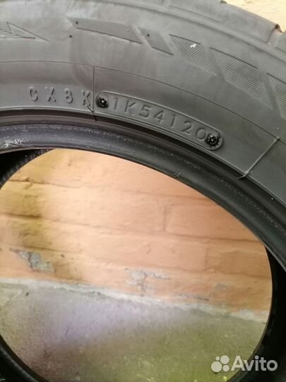 Nitto NT555 205/55 R16