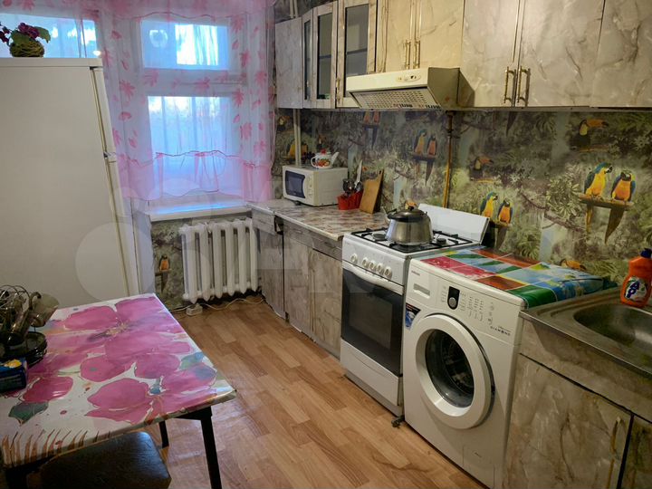 2-к. квартира, 50 м², 1/2 эт.