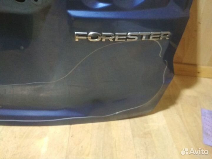 Крышка багажника Subaru