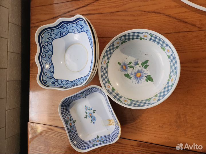 Фарфоровые тарелки