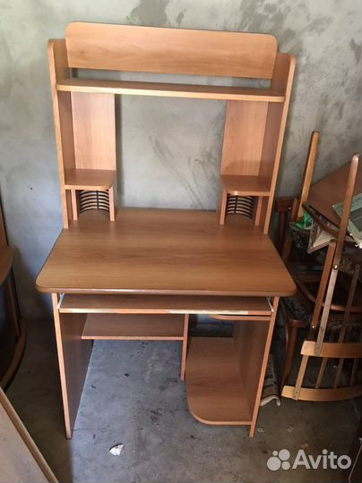 Компьютерный стол