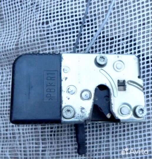 Пежо Эксперт 2000 г/в замок передней правой двери