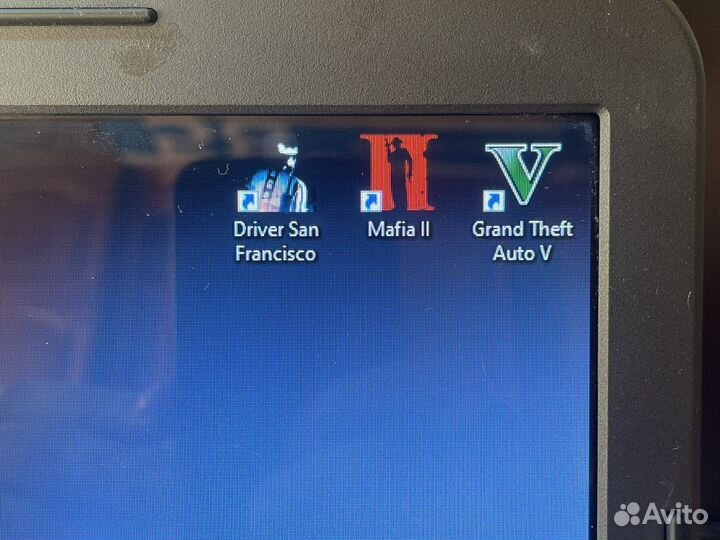 HP 17,3/i5/8Gb/SSD/HDD/HD7400