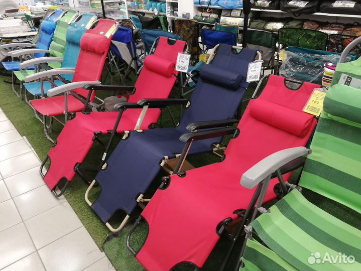 Туристическая палатка, кресло-шезлонг, кемпинг