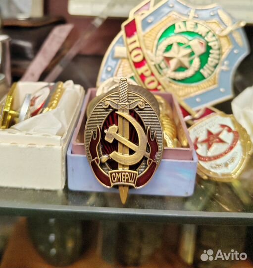 Знак нагрудный смерш