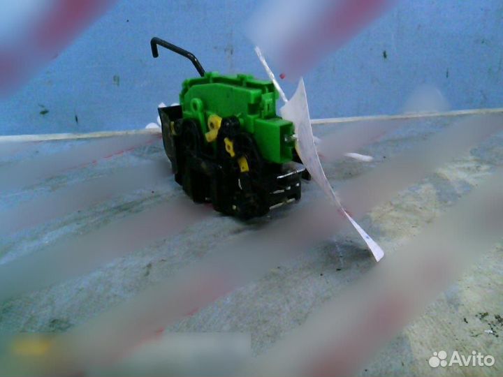 Замок двери задней правой Kia RIO 2011-2017