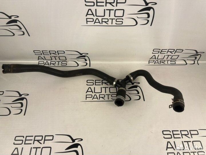 Патрубок системы охлождения Ford Focus 3 CB8 1.6L