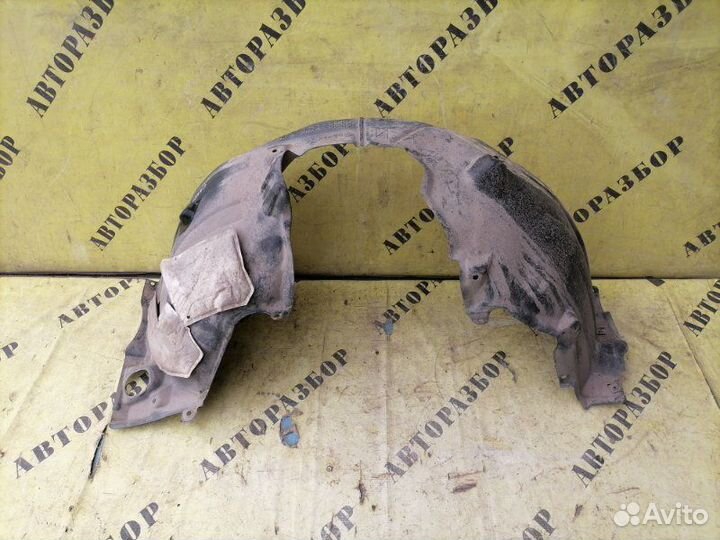 Локер передний левый (подкрылок) Toyota Camry 70