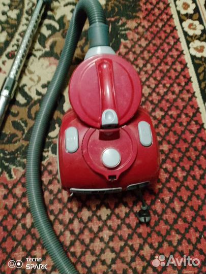 Пылесос Scarlett 1500w