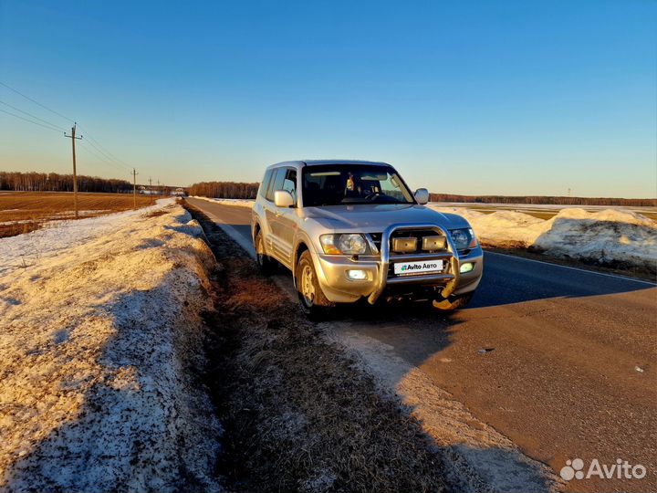 Mitsubishi Pajero 3.2 AT, 2002, 259 000 км