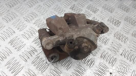 Суппорт тормозной задний левый toyota RAV 4 ZSA3