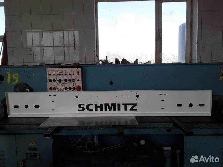 Бампер schmitz