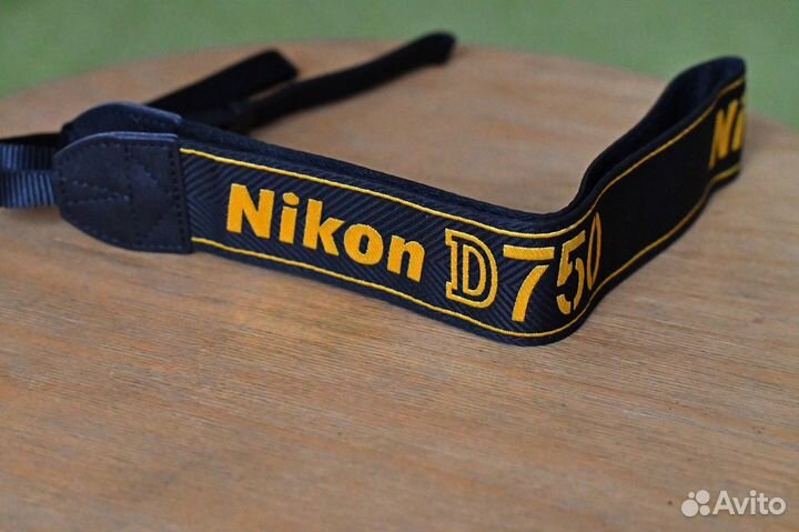Ремень Nikon D750