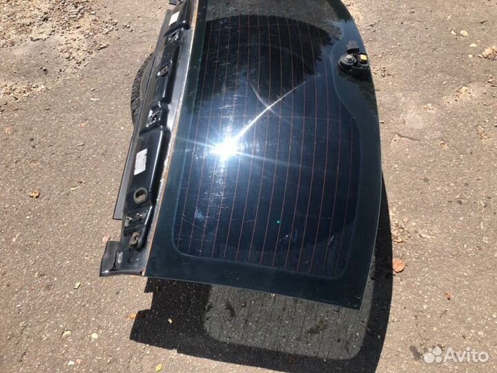Стекло заднее (двери багажника) Volkswagen Touareg