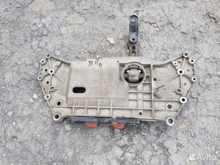 Подрамник Volkswagen jetta 5