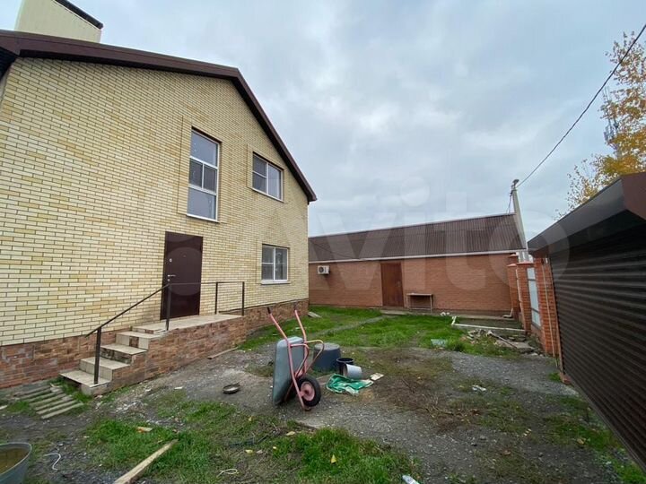 Дом 146 м² на участке 6 сот.