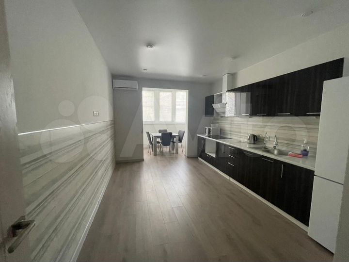 3-к. квартира, 100 м², 4/22 эт.