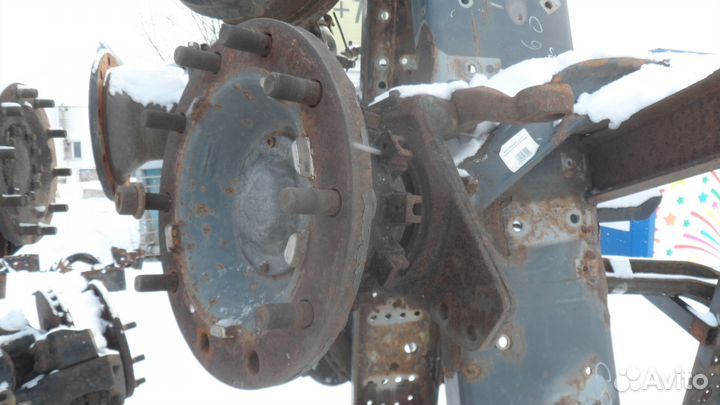 Балка передняя в сборе с ступицей б/у DAF XF 95 D