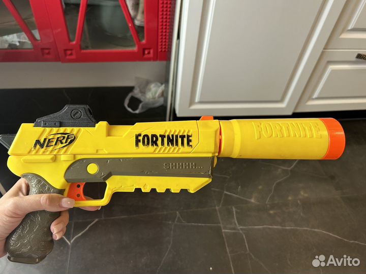 Nerf пистолет