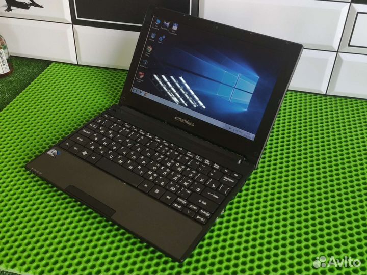 Нетбук eMachines Atom/2gb/ssd60