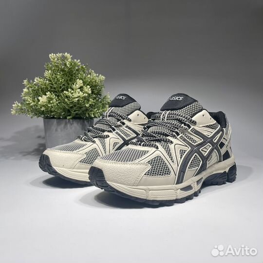 Кроссовки asics