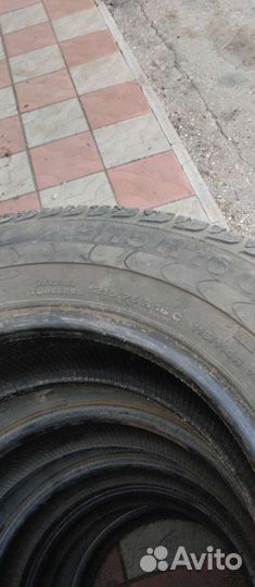 Continental Vanco 2 215/75 R16C