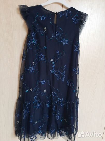 Новое Платье нарядное праздничное 146 р