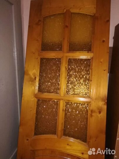 Межкомнатная дверь из дерева бу